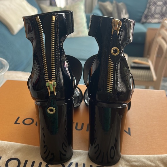 ❤️❤️SOLD❤️❤️Louis Vuitton Heels - Picture 6 of 9
